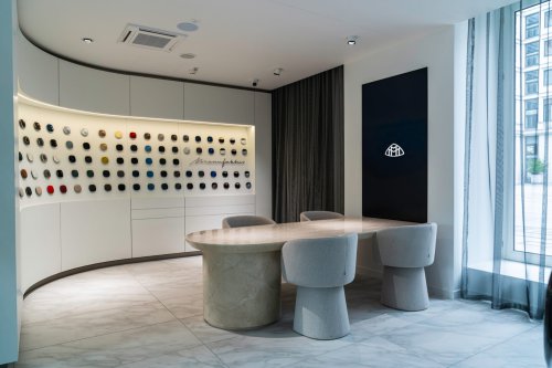 Mercedes-Maybach eröffnet erstes Maybach Atelier Europas in Warschau