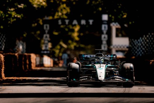 Mercedes-AMG PETRONAS F1 Team präsentiert Fan-Hub beim Goodwood Festival of Speed