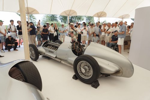 Mercedes-Benz Classic bei „The Aurora“ in Schweden