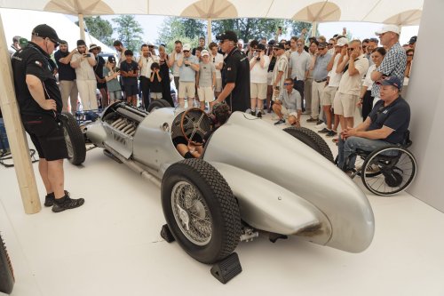 Mercedes-Benz Classic bei „The Aurora“ in Schweden