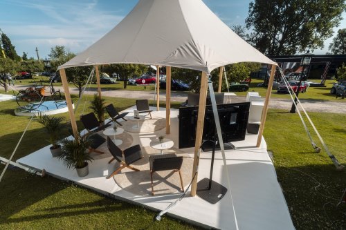Mercedes-Benz Classic bei „The Aurora“ in Schweden