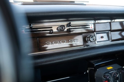 Mercedes-Benz Classic bei „The Aurora“ in Schweden