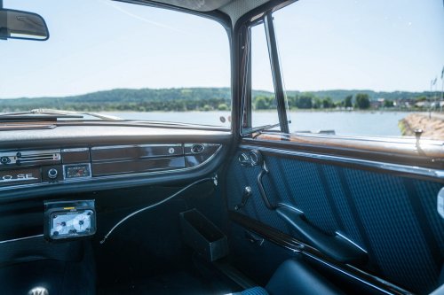 Mercedes-Benz Classic bei „The Aurora“ in Schweden