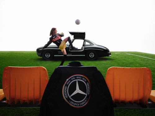 Mercedes-Benz spielt auf Fußball – und auf den Lifestyle-Markt