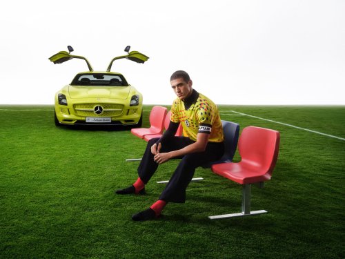 Mercedes-Benz, Mercedes-Benz spielt auf Fußball – und auf den Lifestyle-Markt