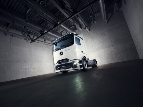 Mercedes-Benz, Mercedes-Benz Trucks bringt eActros Lowliner-Variante