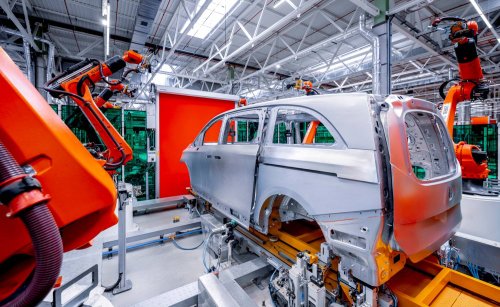 Mercedes, Mercedes startet Serienproduktion des VLE