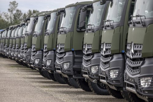 Daimler Truck strebt Milliardenumsatz im Defence-Segment an