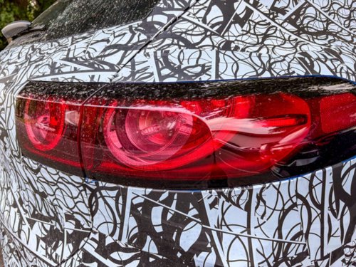 Erlkönig: Erster Blick auf die Heckleuchte des neuen GLA