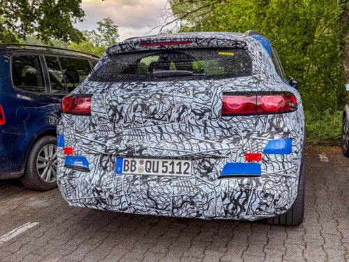 Erlkönig: Erster Blick auf die Heckleuchte des neuen GLA