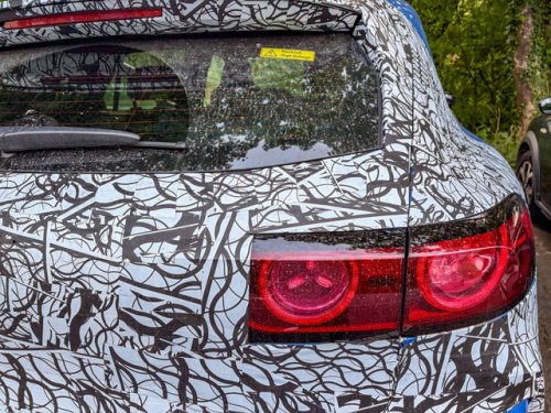 Erlkönig: Erster Blick auf die Heckleuchte des neuen GLA
