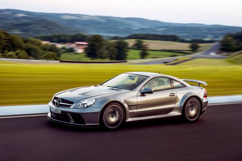 Mercedes-Benz, Mercedes-Benz SL, 25 Jahre Mercedes-Benz SL der Baureihe R 230: Roadster-Ikone für das neue Jahrtausend