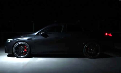 Mercedes, Mercedes-AMG teasert CLA 45 4MATIC+ EQ Modell an