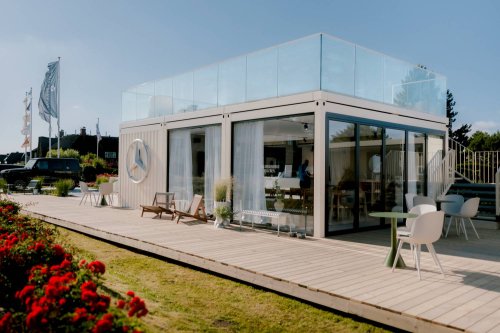 Mercedes-Benz, Mercedes-Benz eröffnet Sommerzuhause auf Sylt