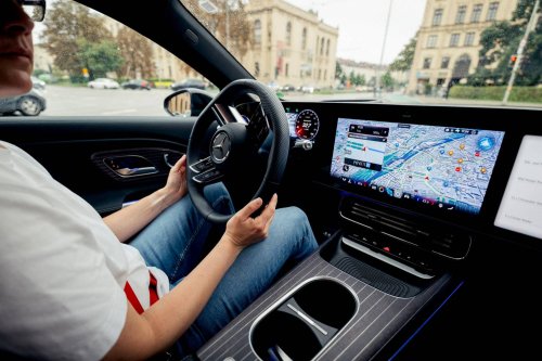 Mercedes-Benz kombiniert MB.DRIVE ASSIST PRO und PLUS