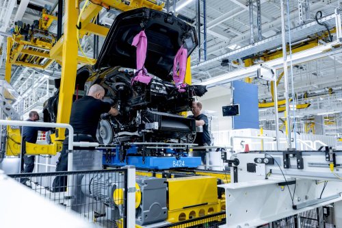 Mercedes, Warum Mercedes‘ Milliardenwerk jahrelang ungenutzt blieb