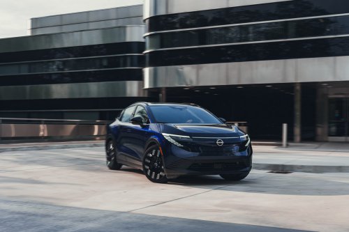See Exterior Pics of the 2026 Nissan Leaf Platinum+
