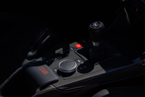 View Interior Photos of the 2027 BMW M3 CS Handschalter