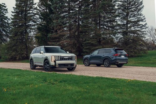 2027 Kia Telluride vs. 2026 Toyota Grand Highlander: A Battle of Two Hybrid Three-Row SUVs