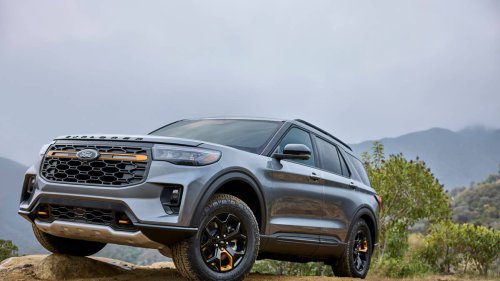 2026 Ford Explorer vs 2026 Chevrolet Traverse: Which Is Most Reliable?