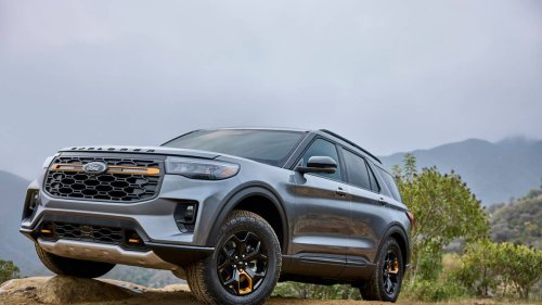 2026 Ford Explorer vs 2026 Chevrolet Traverse: Which Is Most Reliable?