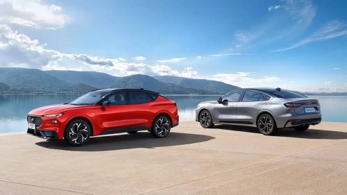 Ford’s New Mondeo Hybrid in China Packs a 27-inch Screen You Can’t Miss