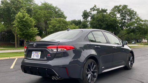I Drove the 2026 Toyota Corolla Hybrid SE AWD. It's the Best Version of the No-Brainer Compact Sedan