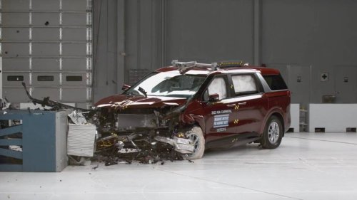 Toyota vs Honda vs Chrysler vs Kia: The Safest Minivan on the Market