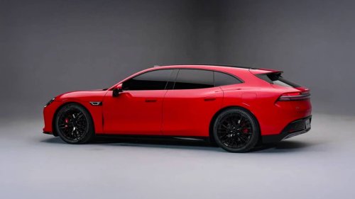 This $31,000 Chinese EV Makes The Porsche Taycan Look Expensive