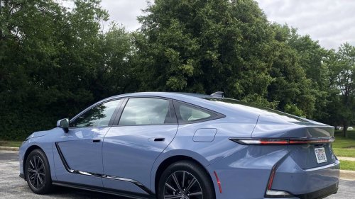 The 2026 Lexus ES 350h Redefines the Model Without Losing Why Buyers Have Flocked to it