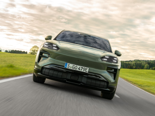 Porsche Cayenne EV Can Haul a Family and Humiliate Supercars