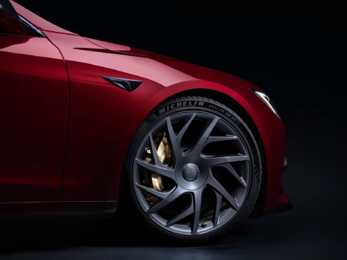 Someone's Trying to Flip a Tesla Model S Plaid Signature for $260,000