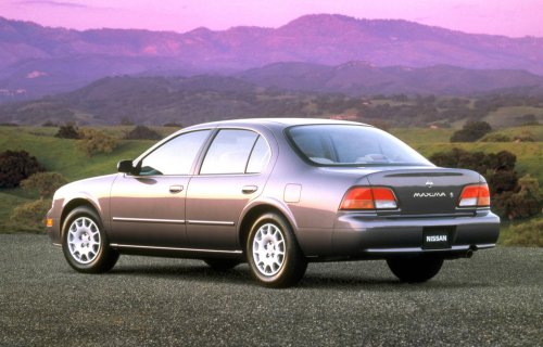 Should Families Buy SUVs Instead of Sedans? My Thoughts After Putting My Kids in Both