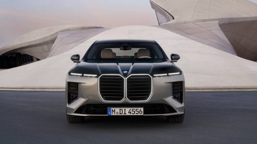 BMW Put Neue Klasse Tech In The 7 Series, And It’s Absurd In The Best Way
