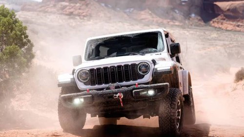 Over a Million Jeep Wrangler, Gladiator Owners Told to Park Outside Due to Fire Risk