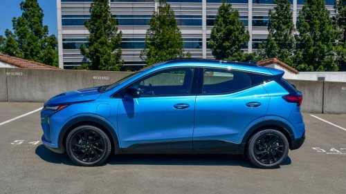 Chevrolet Equinox vs the Chevrolet Bolt - Which is the Better EV Bargain?