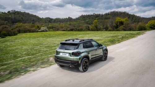 Jeep’s Smallest SUV Gets A New Look And A Manual Turbo Engine