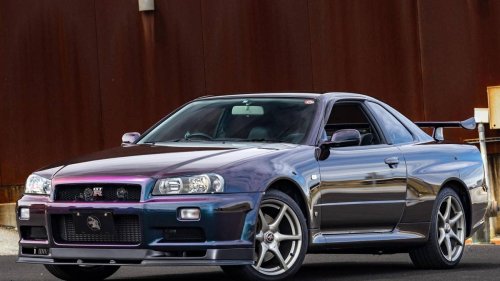 This 1999 Nissan Skyline GT-R V-Spec Pairs Midnight Purple With Just 6,000 Miles