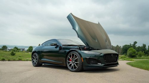 A 330-Mile 2024 Jaguar F-Type R75 Just Hit the Market at...