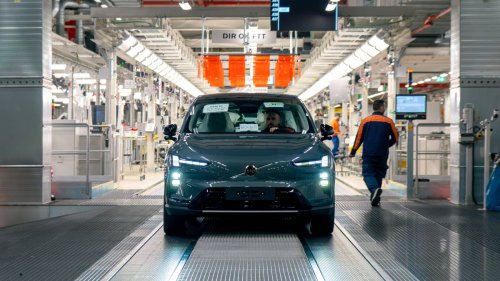 Volvo Still Sells Gas Cars, But It Has No More Combustion Engine Factories