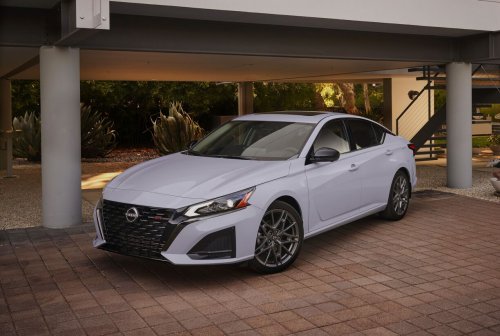 Actually, The Nissan Altima Will Live For At Least One More Year...
