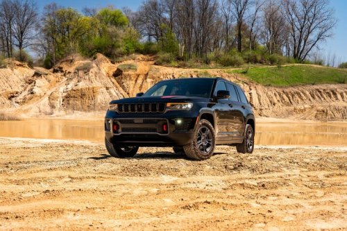 Jeep Brings Back Trailhawk and Overland Trims for 2027 Grand Cherokee