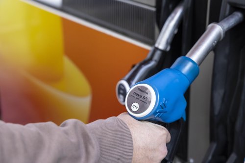 The 3rd Option: How Renewable Fuel Could Shake Up the EV vs Gas Debate