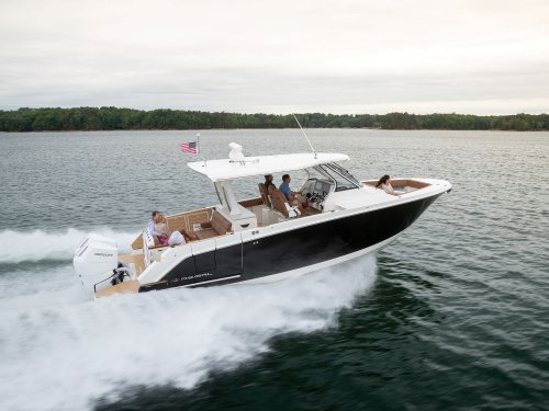 Boat Test: 2026 Regal 34 SAV