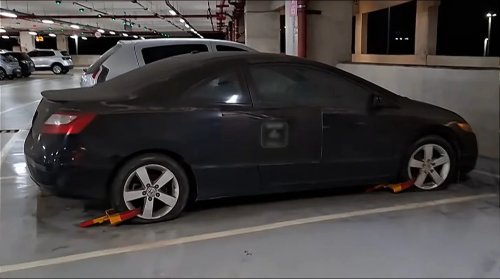 A Rare Honda Civic Racked Up A $35,000 Airport Parking Bill That Nobody Can Collect