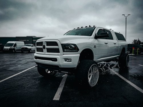 Lift Kit, Leveling Kit, or Body Lift? Here's How to Actually Choose