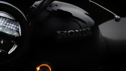Honda Unveils a CB 500 Heritage Roadster for India - But It's Not the Twin-Cylinder Bike Everyone Assumed