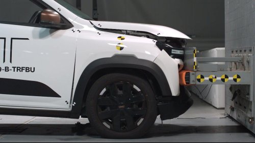 Why electric cars cost more to insure - and what's being done about it