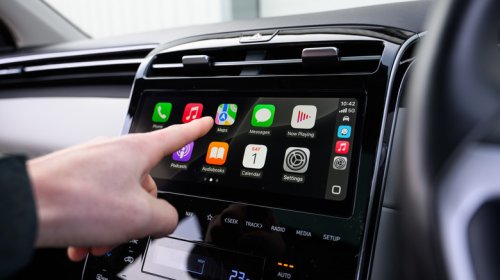 5 Apple CarPlay Apps Perfect For Audiobooks