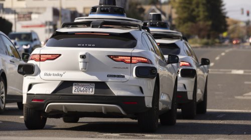 Driverless Waymo Taxis Are Bugging Out In Atlanta